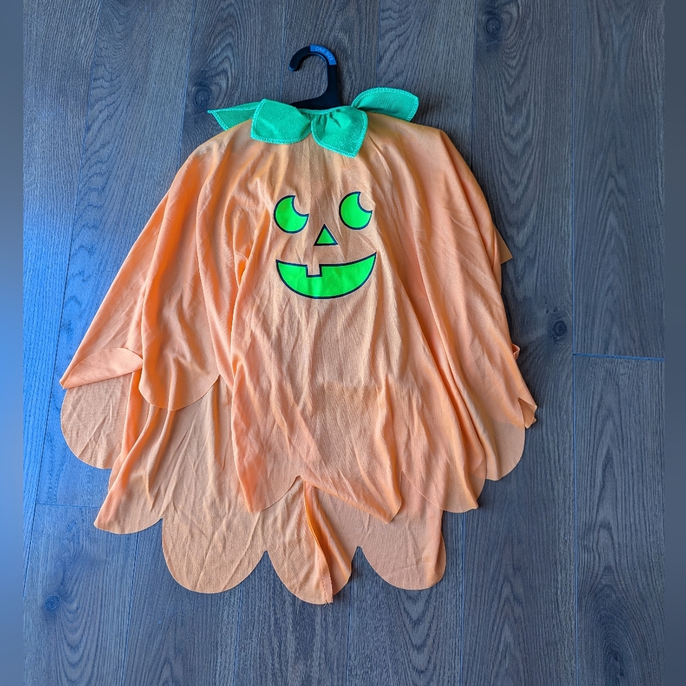 Hyde & Eek! Pumpkin Capelet Glows Under Blacklight! NWT OSFM Kids